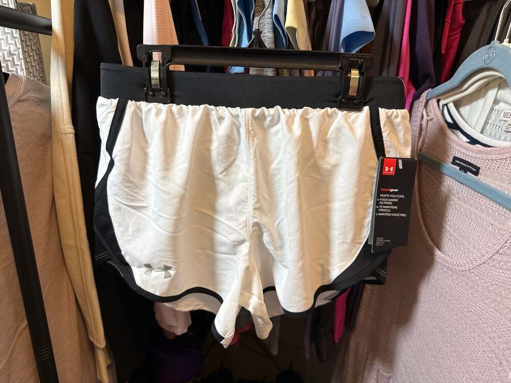 Under Armour Fly By 2.0 Women's Running Shorts White/Black XS NWT